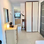 Nyaraló Elea Vurvurú