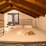 Nyaraló Elea *