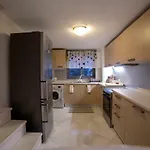 Nyaraló Elea *